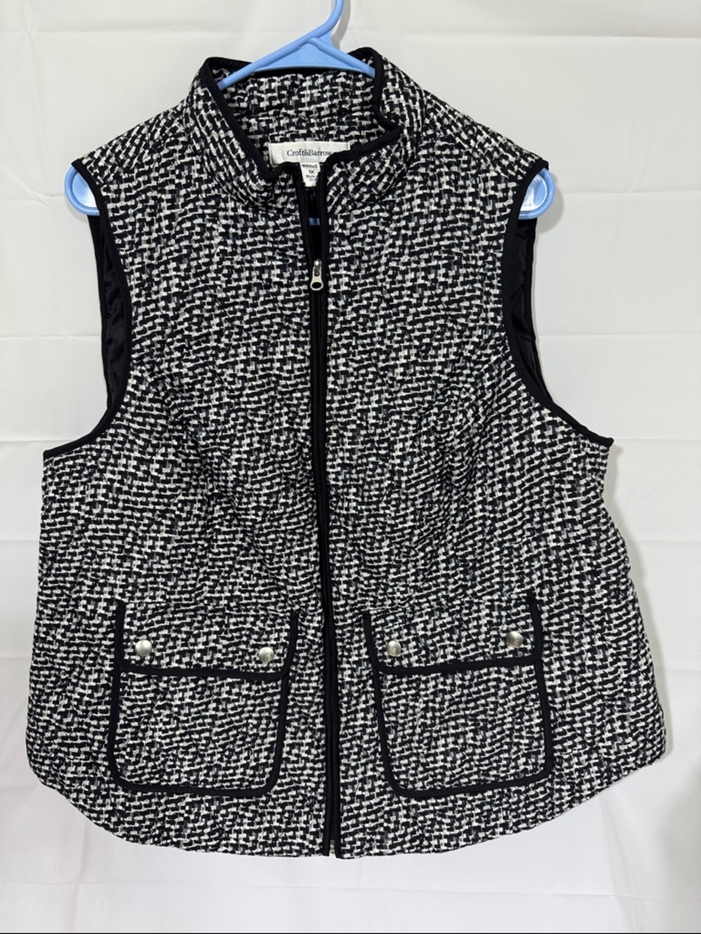 croft & barrow Black and White puffer Zip Vest